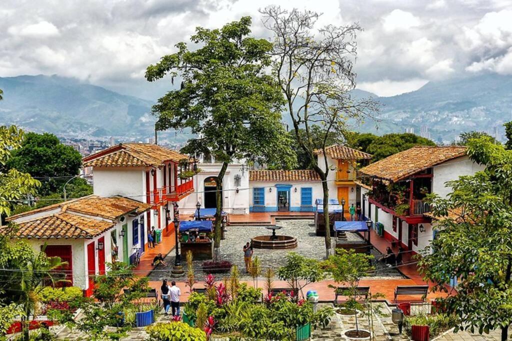 Apartamento Apartamento en el Centro de Medellín Exterior foto